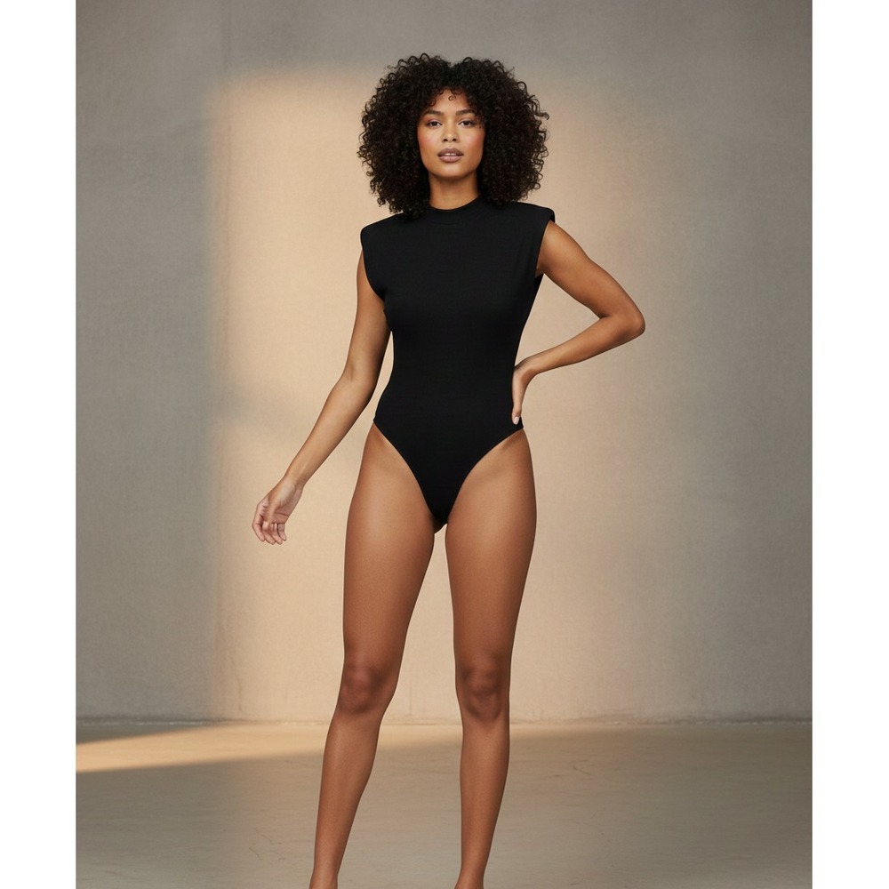 Reformation Women's XS Black Padded Shoulder Crew-Neck Sleeveless‎ Bodysuit